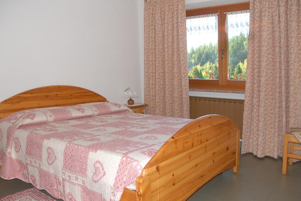 Agriturismo Plan D'Avie Αόστα Δωμάτιο φωτογραφία