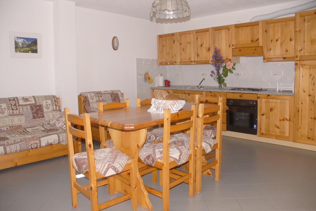 Agriturismo Plan D'Avie Αόστα Δωμάτιο φωτογραφία